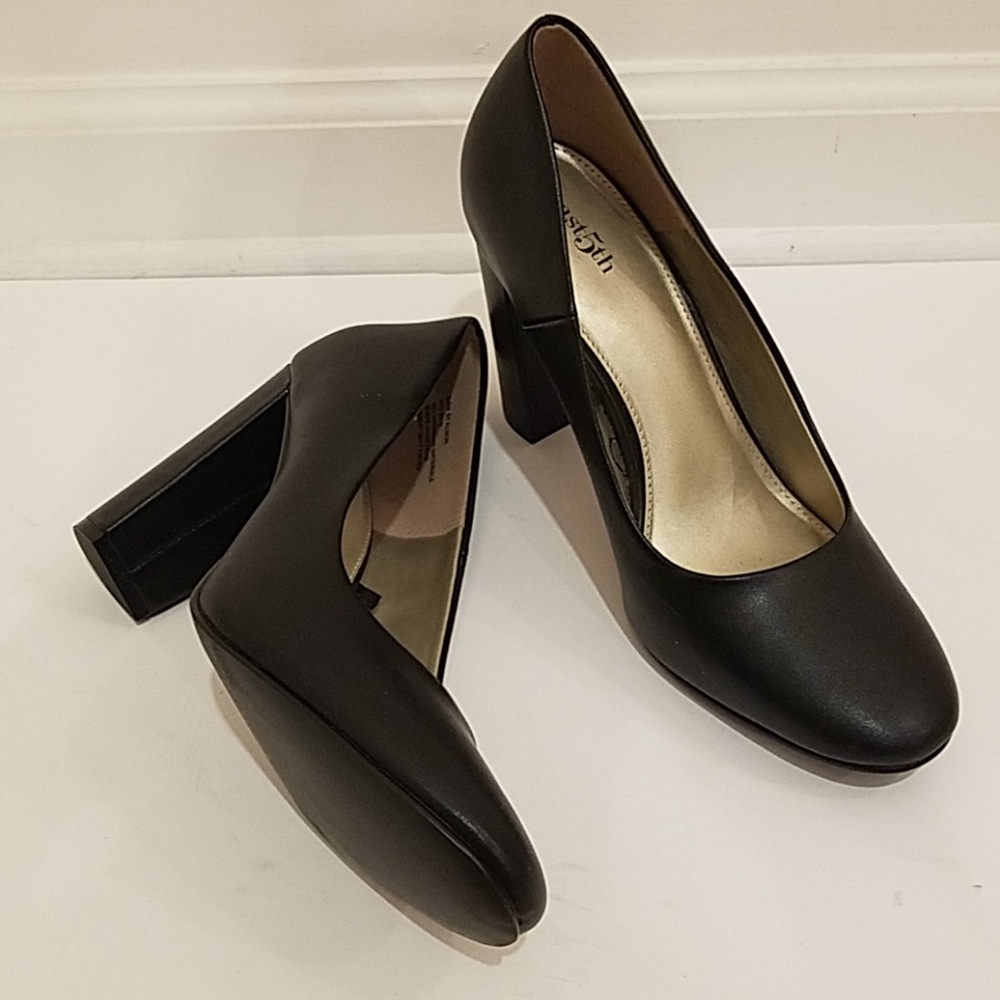 East 5th Black Matte Pleather Pumps